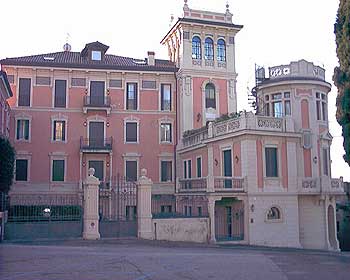 Casa Passuello (Bassano del Grappa - VI)